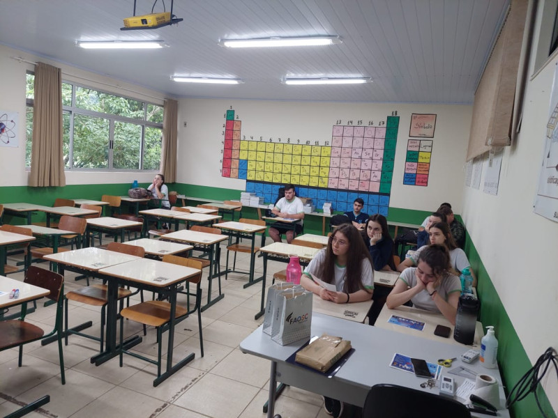 FAOSC NA COMUNIDADE: DIREÇÃO ACADÊMICA, COORDENADORES E DOCENTES VISITAM COLÉGIOS EM PALMITOS E REGIÃO PARA DIVUGAÇÃO DAS BOLSAS DE GRATUIDADE DO ESTADO DE SANTA CATARINA