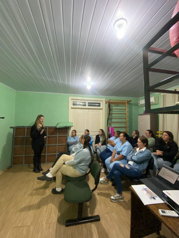 Projeto de extensão voltado à saúde mental de cuidadores da NUPAI de Palmitos/SC