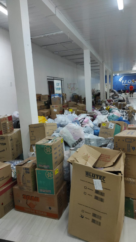 EMPRESÁRIOS, FAMÍLIAS E A FAOSC SE UNEM PARA BRECHÓ SOLIDÁRIO EM PROL DOS ATINGIDOS NO RIO GRANDE DO SUL – S.O.S CHUVAS