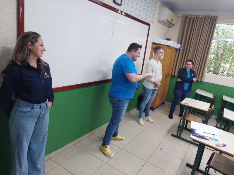 FAOSC NA COMUNIDADE: DIREÇÃO ACADÊMICA, COORDENADORES E DOCENTES VISITAM COLÉGIOS EM PALMITOS E REGIÃO PARA DIVUGAÇÃO DAS BOLSAS DE GRATUIDADE DO ESTADO DE SANTA CATARINA